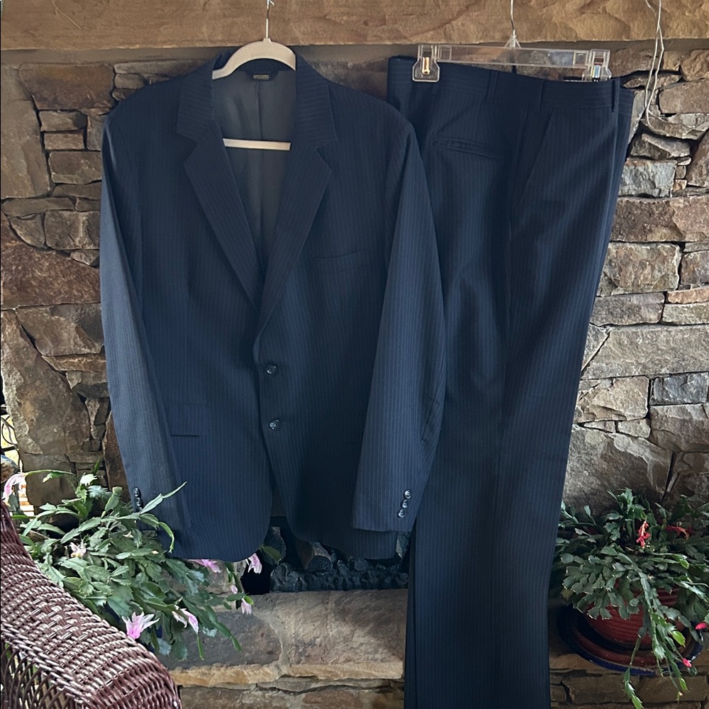 Classic Black Pinstripe Men's Suit Size 44L Jacket; Pants 42 Waist 33 Length
